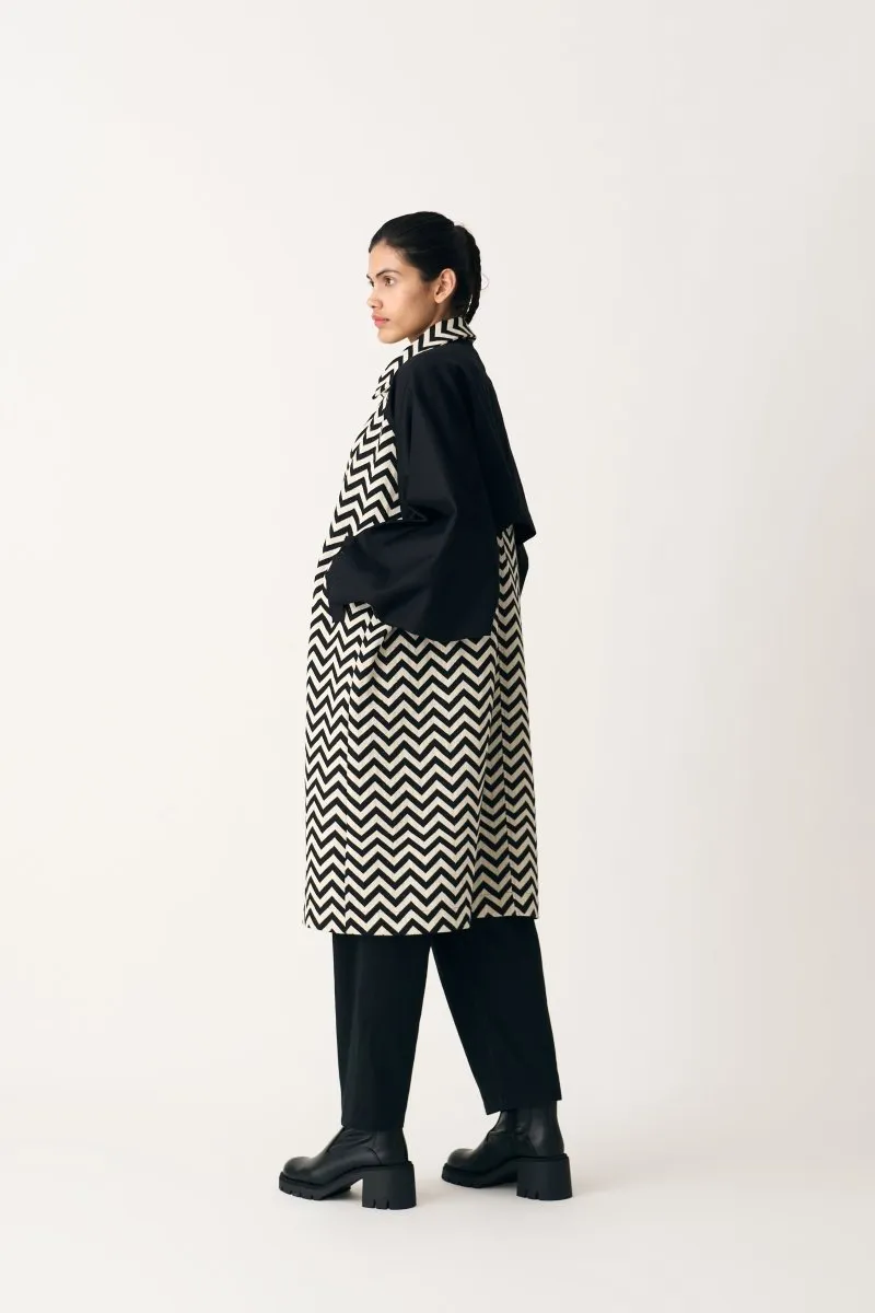 Bat Sleeve Chevron Trench Overlay - Black